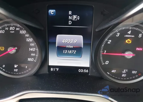 2015 Mercedes-Benz C 300 Luxury/Sport z USA, uszkodzony, nr VIN 55SWF4JBXFU076902